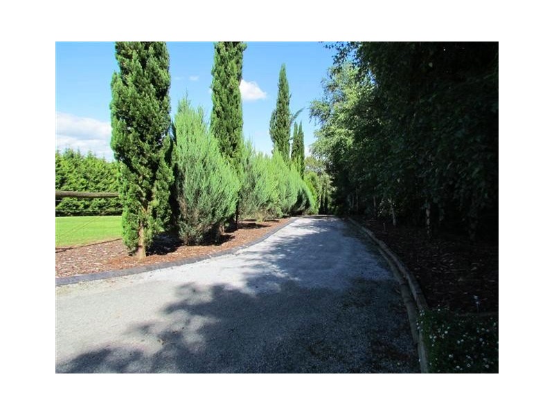 2 Bellamy Close, Warragul VIC 3820