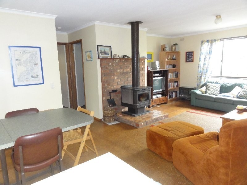 34 Sandy Point Rd, Sandy Point VIC 3959