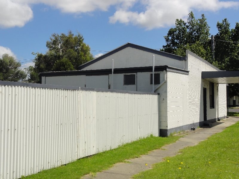 26 Main St, Welshpool VIC 3966