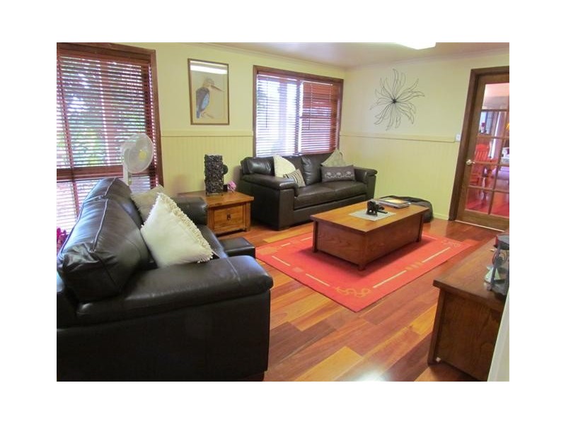 25 Hutchison Road, Jindivick VIC 3818