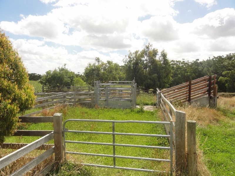 CNR North and Boys Rd, Fish Creek VIC 3959