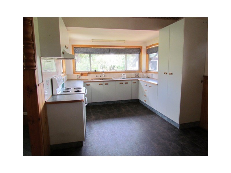 2374 Willow Grove Road, Hill End VIC 3825