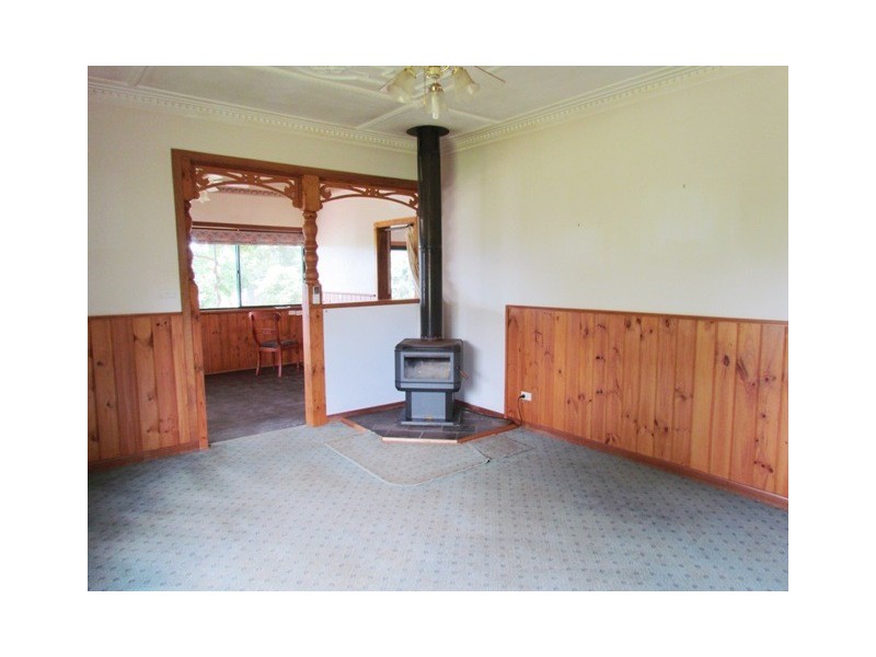 2374 Willow Grove Road, Hill End VIC 3825