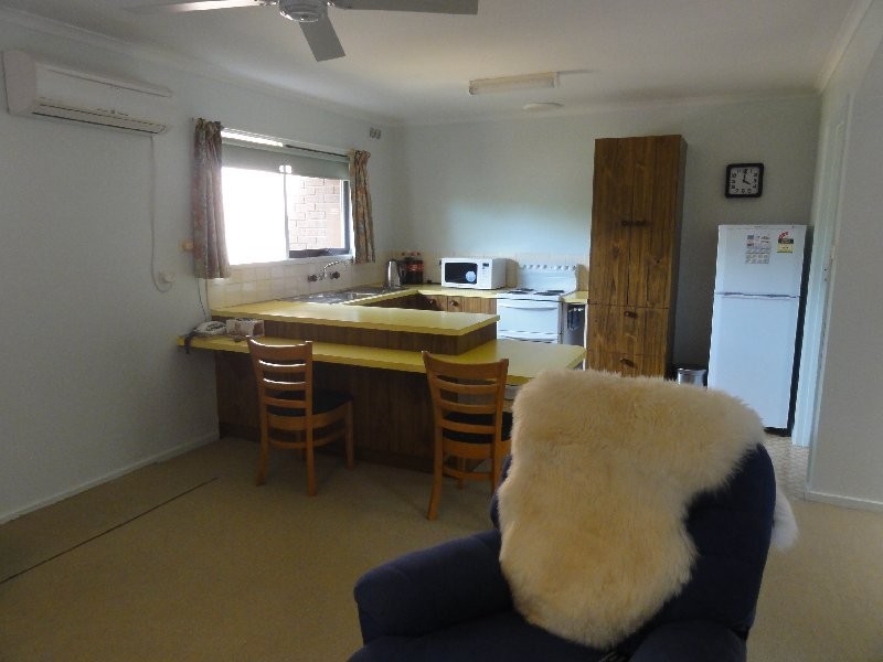2/2 Main Street, Foster VIC 3960