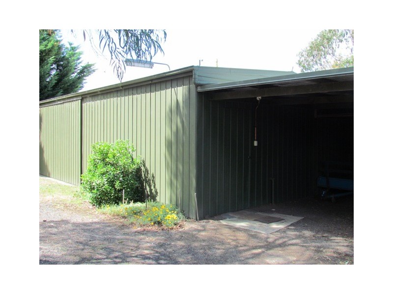 1099 Moe Willow Grove Road, Willow Grove VIC 3825
