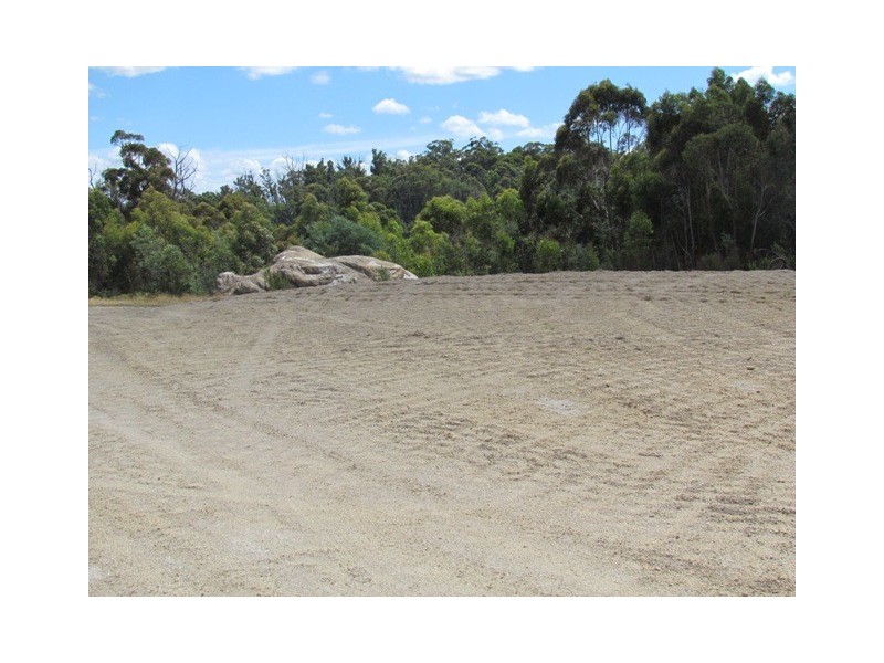 729 Jacksons Track, Jindivick VIC 3818