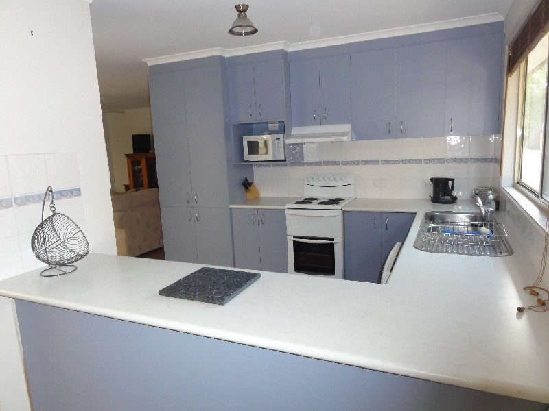 1 Tecoma Ave, Sandy Point VIC 3959