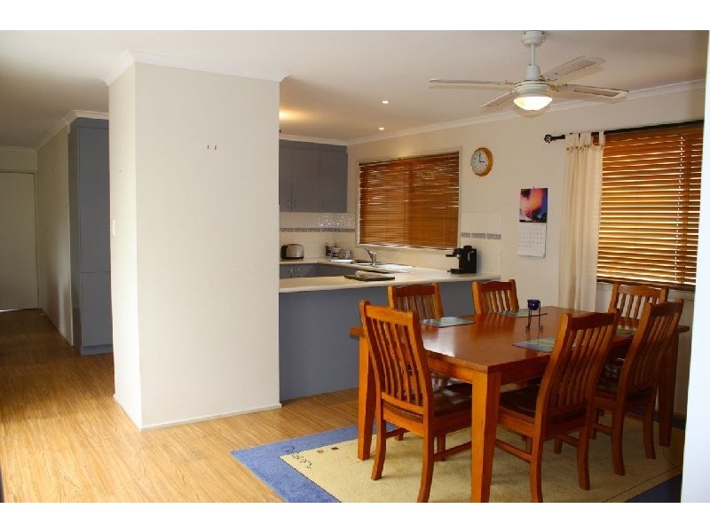 1 Tecoma Ave, Sandy Point VIC 3959