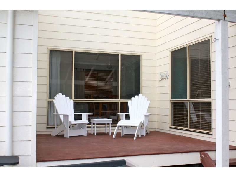 1 Tecoma Ave, Sandy Point VIC 3959