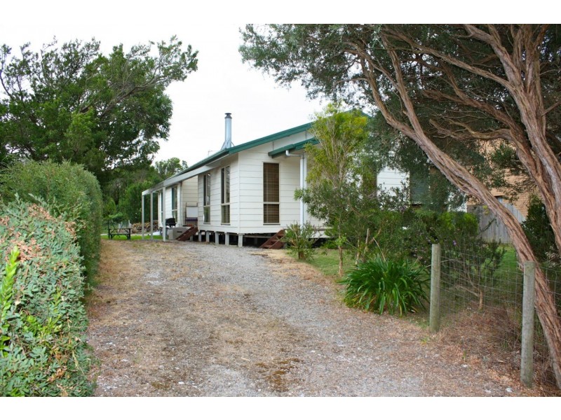 1 Tecoma Ave, Sandy Point VIC 3959