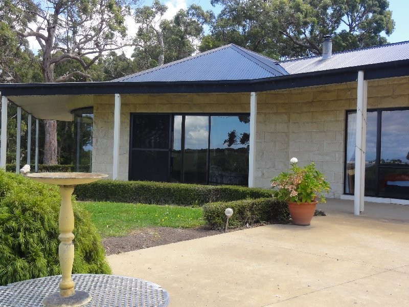 195 Savages Rd, Waratah North VIC 3959