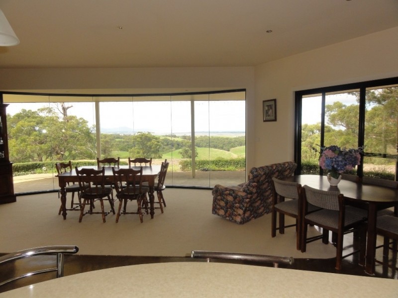 195 Savages Rd, Waratah North VIC 3959