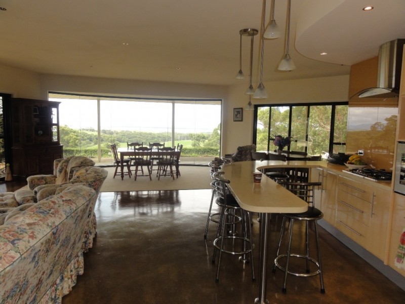 195 Savages Rd, Waratah North VIC 3959