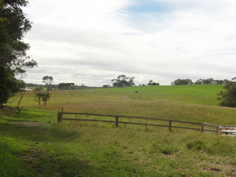 195 Savages Rd, Waratah North VIC 3959