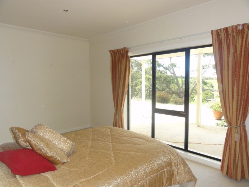 195 Savages Rd, Waratah North VIC 3959