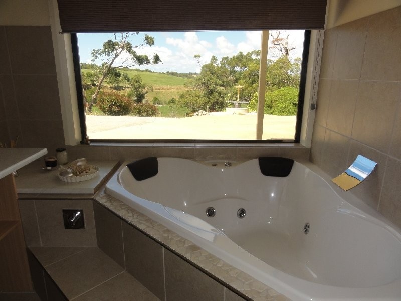 195 Savages Rd, Waratah North VIC 3959