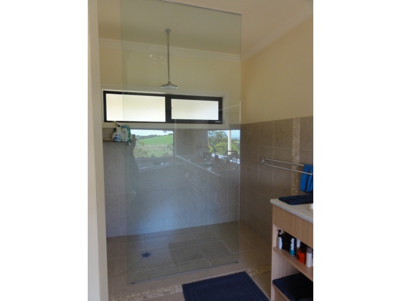 195 Savages Rd, Waratah North VIC 3959