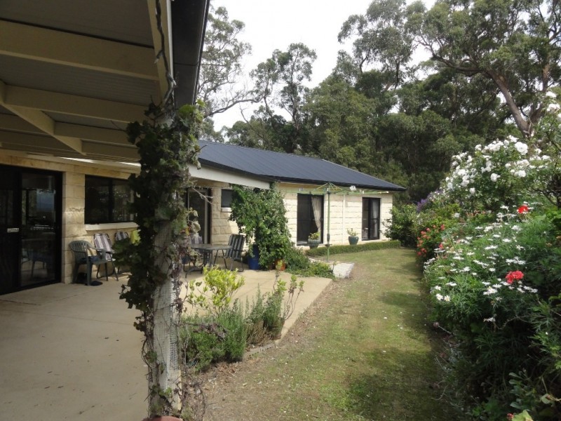 195 Savages Rd, Waratah North VIC 3959