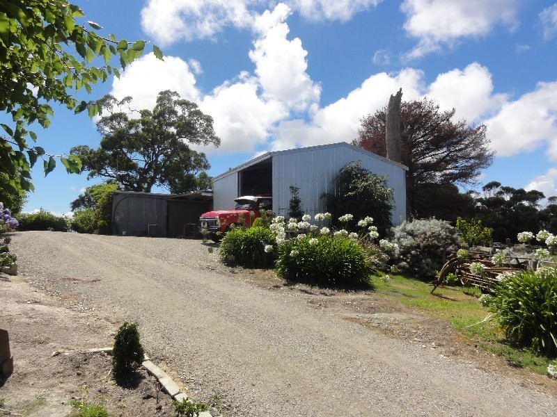 195 Savages Rd, Waratah North VIC 3959