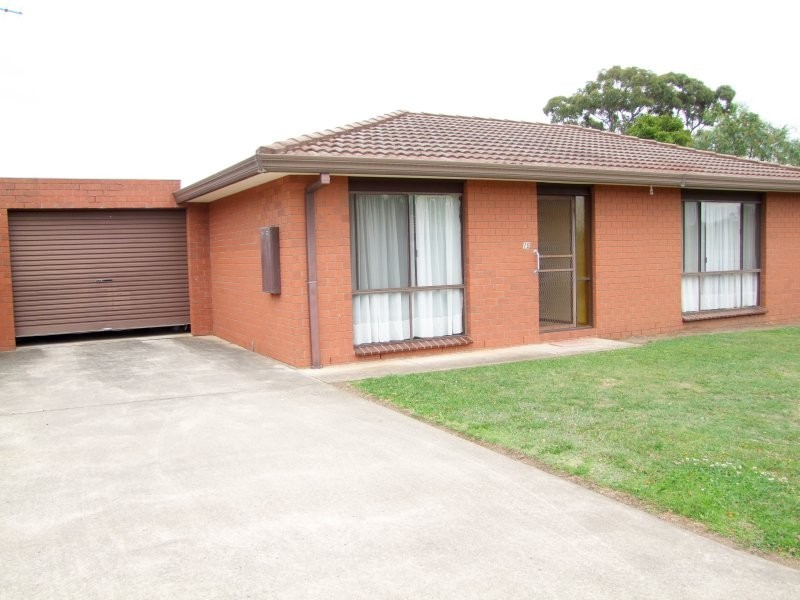 10 Bellingham Street, Leongatha VIC 3953