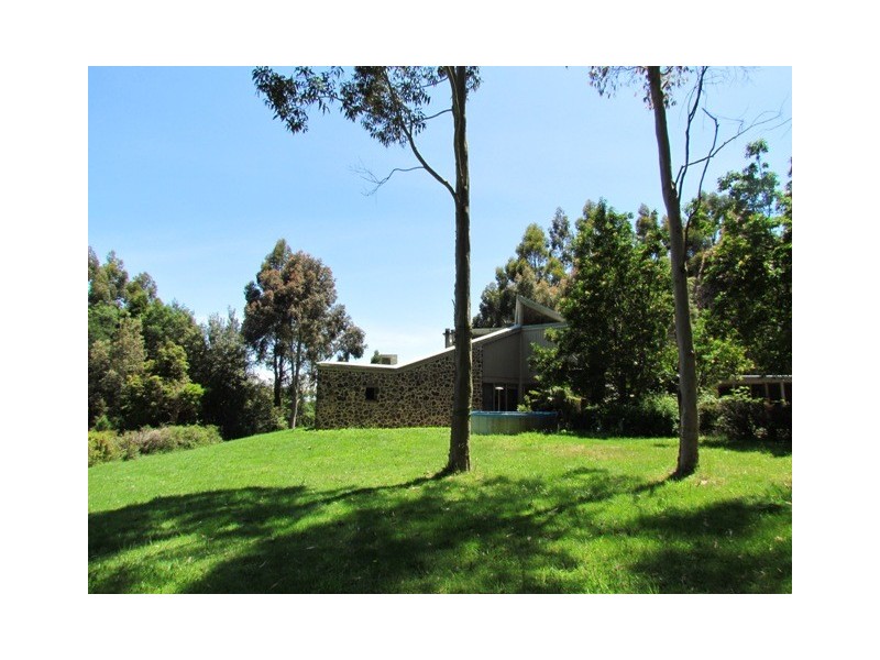 858 Grandridge Road, Warragul South VIC 3821