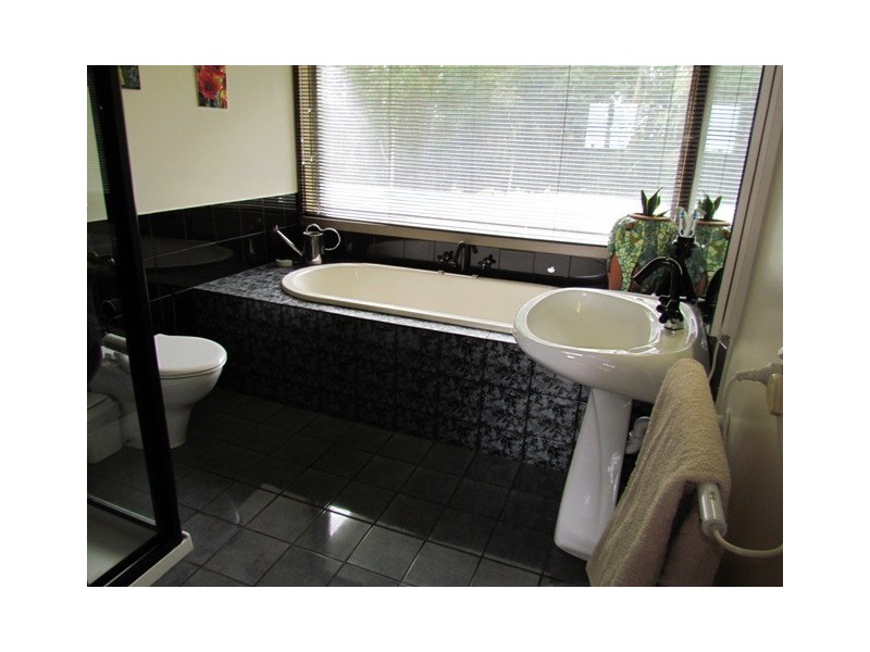 858 Grandridge Road, Warragul South VIC 3821