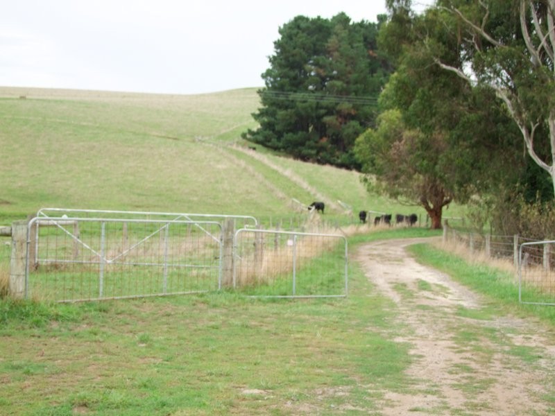 22 McCartins Lane, Mirboo North VIC 3871