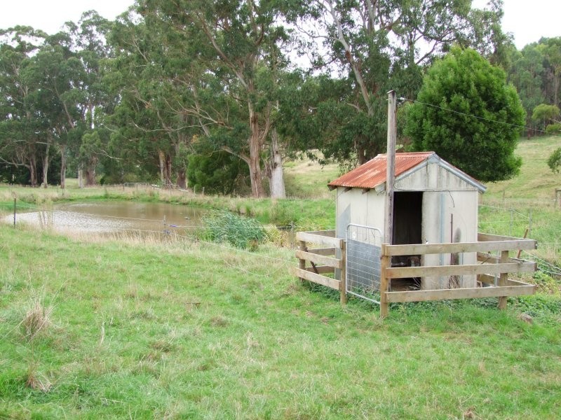 22 McCartins Lane, Mirboo North VIC 3871