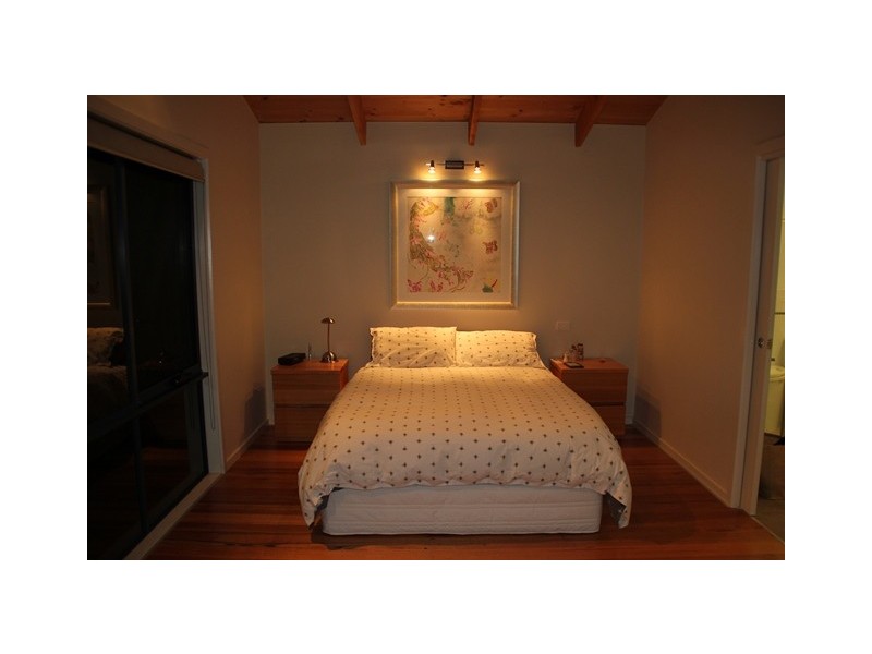 4 Acacia St, Sandy Point VIC 3959