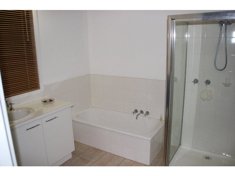 4 Acacia St, Sandy Point VIC 3959