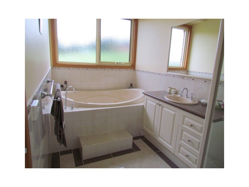 953 Princes Way, Drouin VIC 3818