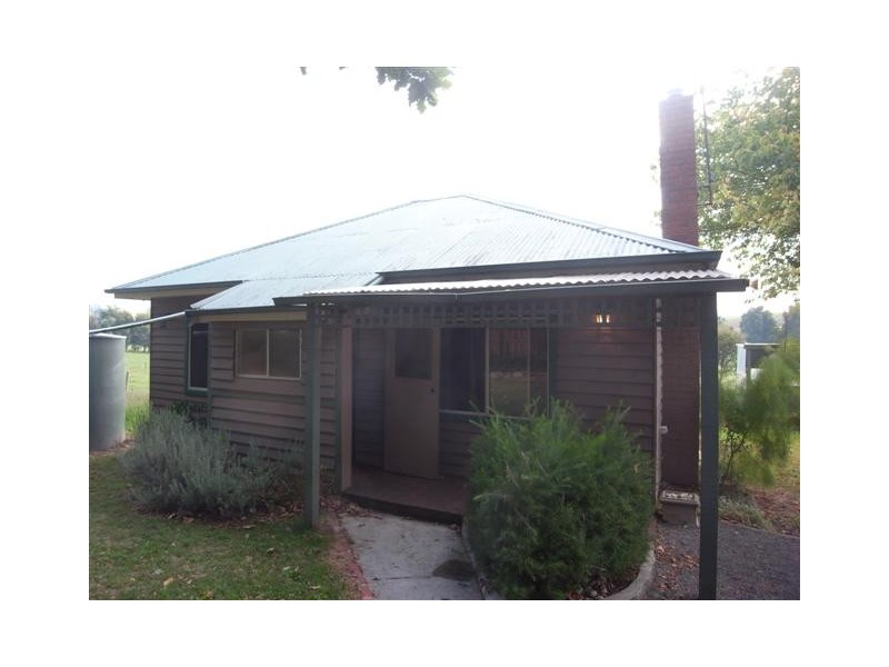 70 Kelly Road, Athlone VIC 3818