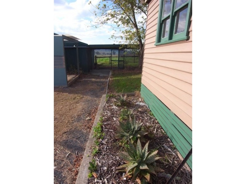 70 Kelly Road, Athlone VIC 3818
