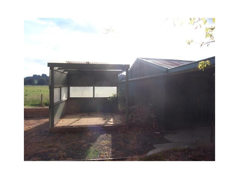 70 Kelly Road, Athlone VIC 3818