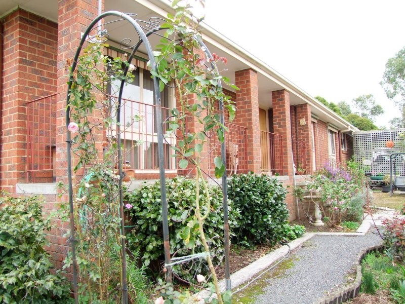 201-203 Whitelaw Street, Meeniyan VIC 3956