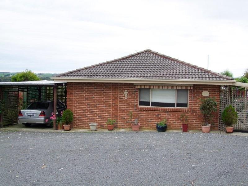 201-203 Whitelaw Street, Meeniyan VIC 3956