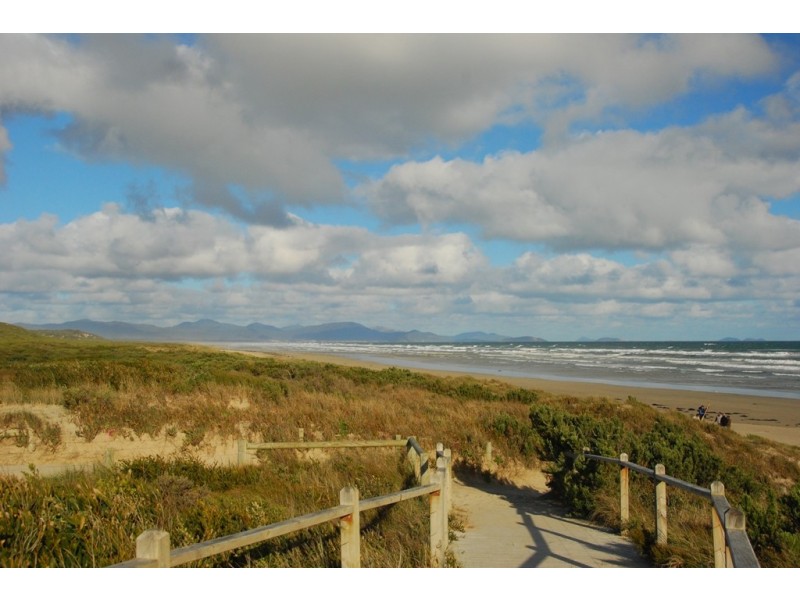 72 Beach Pde, Sandy Point VIC 3959