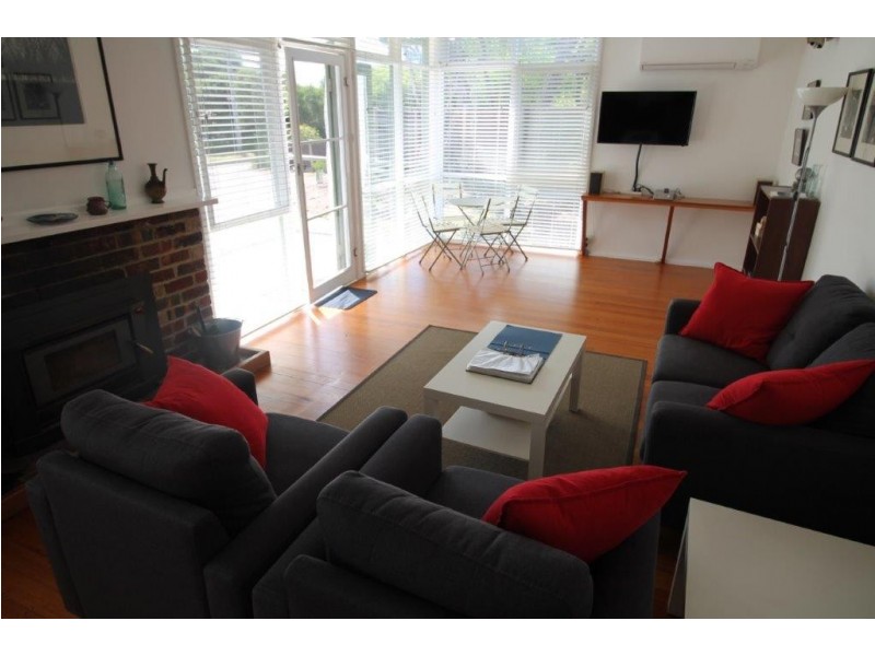 72 Beach Pde, Sandy Point VIC 3959