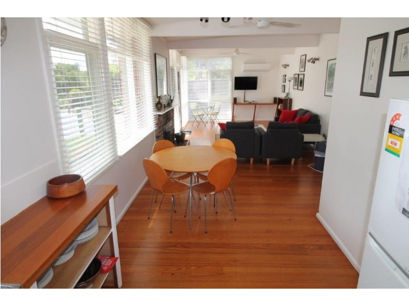 72 Beach Pde, Sandy Point VIC 3959