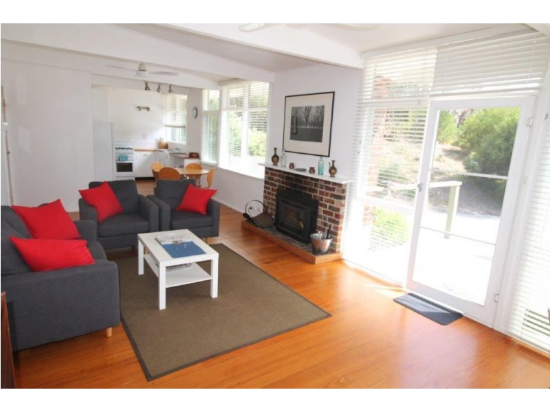 72 Beach Pde, Sandy Point VIC 3959