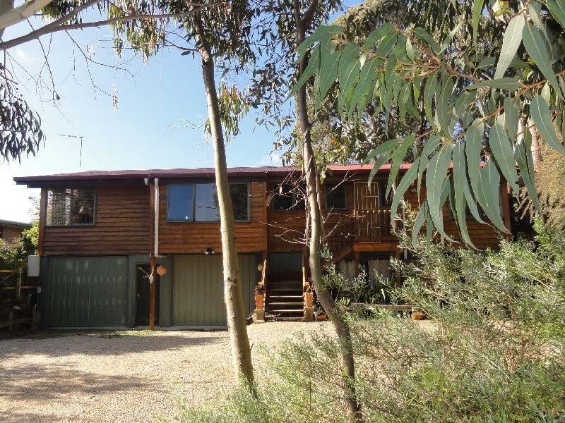 37 Hoddle Rd, Foster VIC 3960