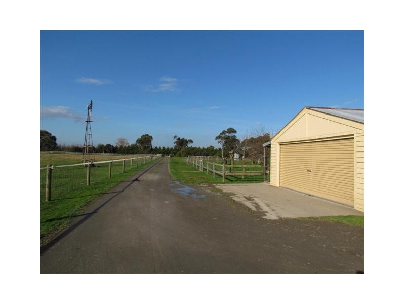 760 Longwarry Modella Road, Modella VIC 3816