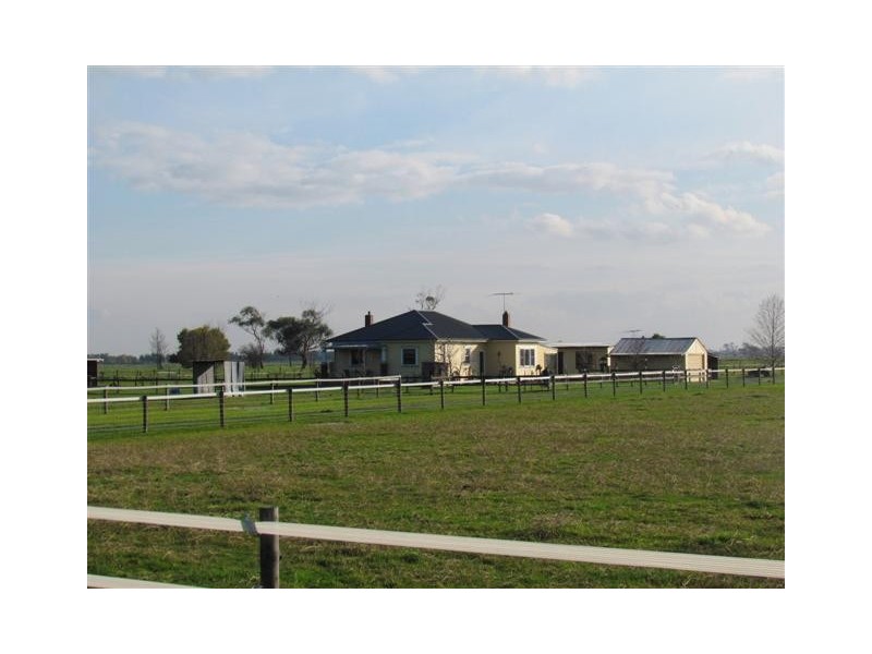 760 Longwarry Modella Road, Modella VIC 3816
