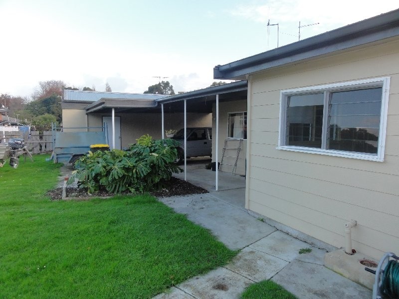 6 Mine Rd, Foster VIC 3960