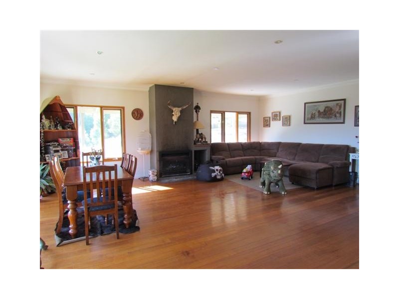 25 Hoy Road, Mountain View VIC 3988