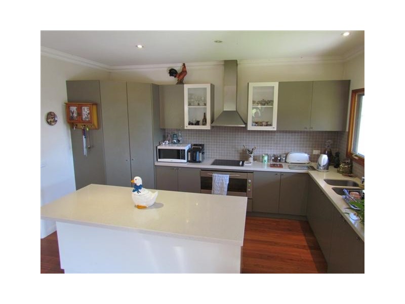 25 Hoy Road, Mountain View VIC 3988