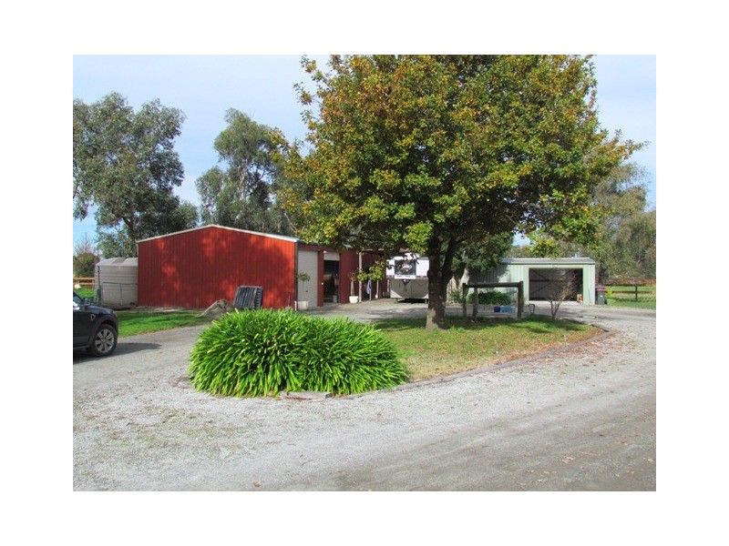 90 O’Neill Road, Longwarry VIC 3816
