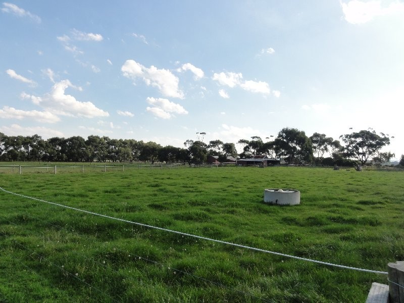85 Rathjens Rd, Bennison VIC 3960