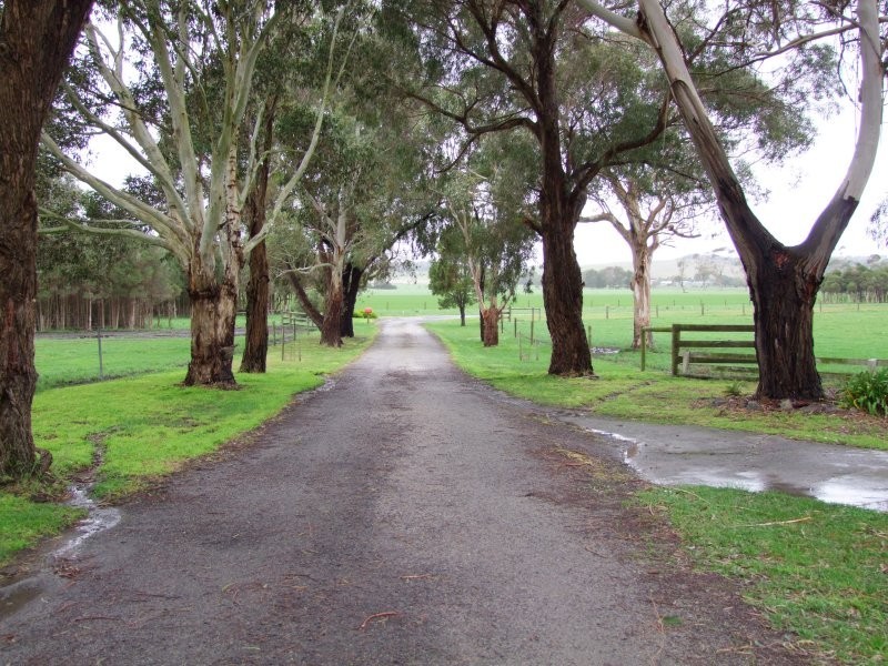 85 Cross Road, Leongatha South VIC 3953