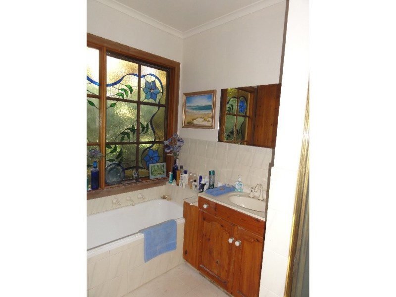 2 Allan Crt, Foster VIC 3960